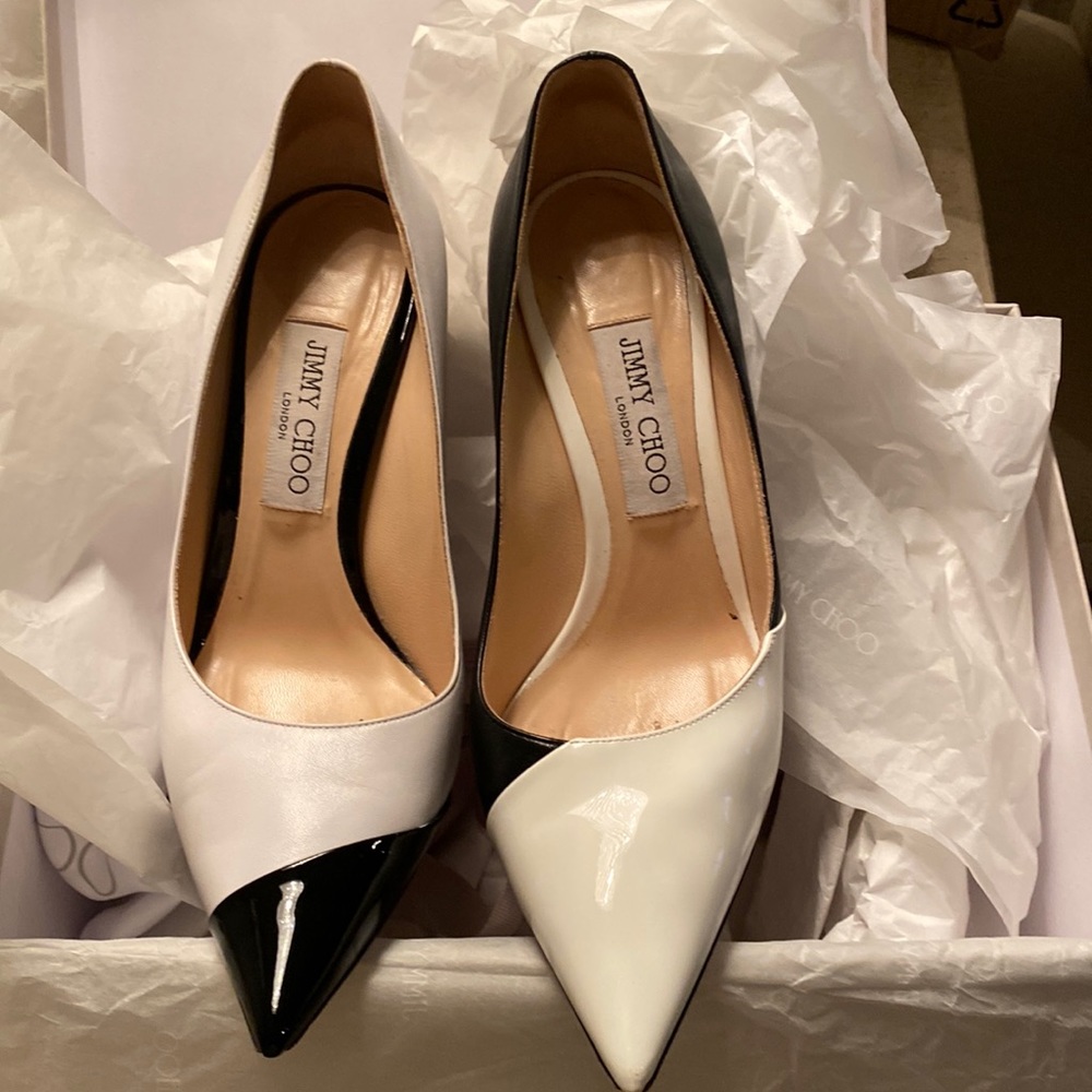 Jimmy Choo - Love 100 mm Assymmetric Patent Nappa Black and White Leather Heels